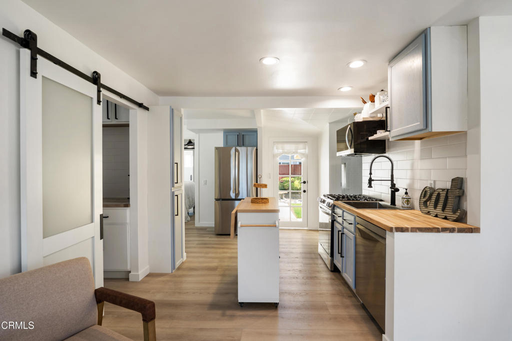 136 Los Angeles Avenue