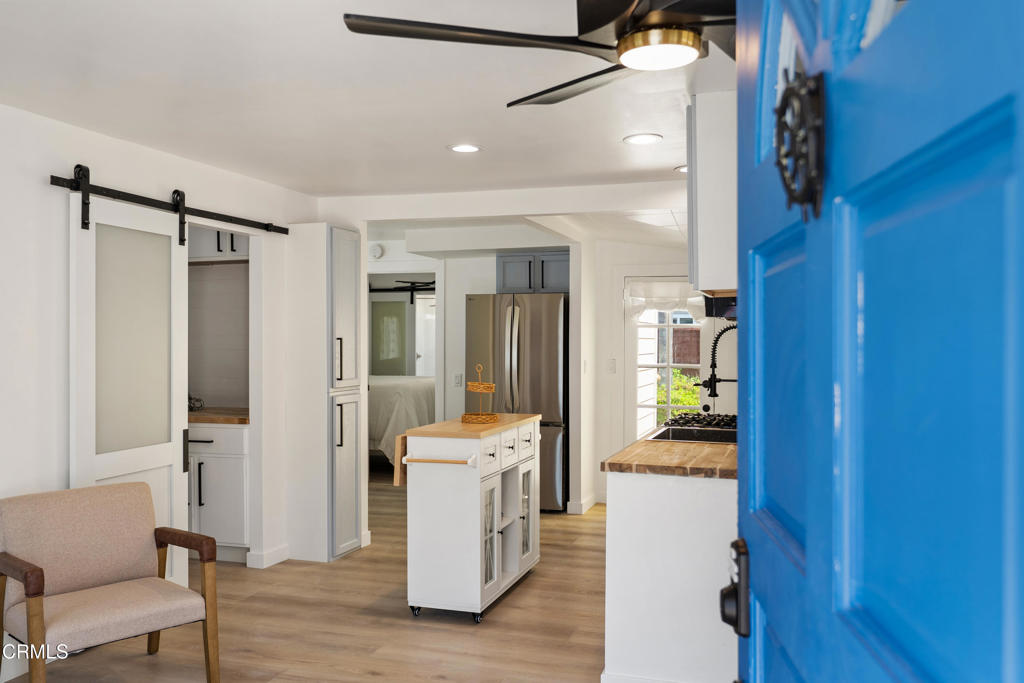 136 Los Angeles Avenue