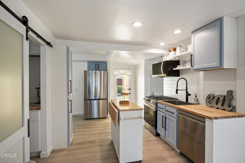 136 Los Angeles Avenue