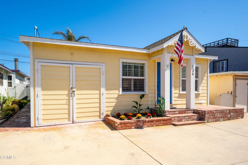 136 Los Angeles Avenue