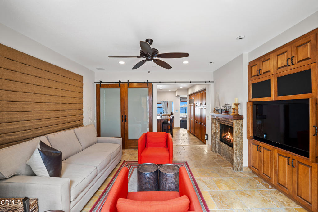 1417 Marine Way