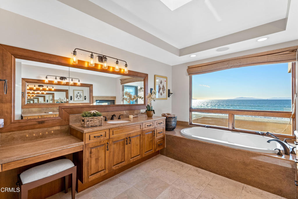 1417 Marine Way