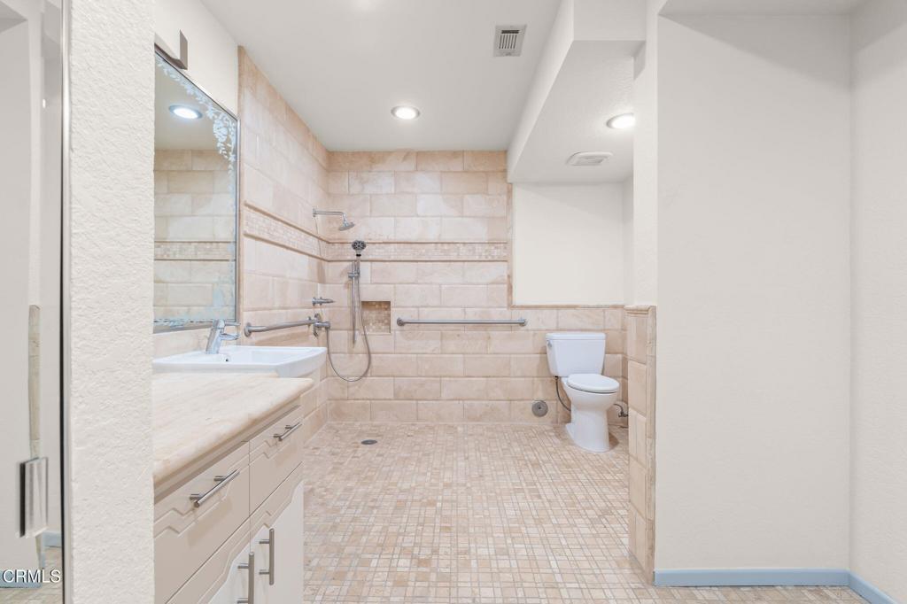 2202 Martinique Lane