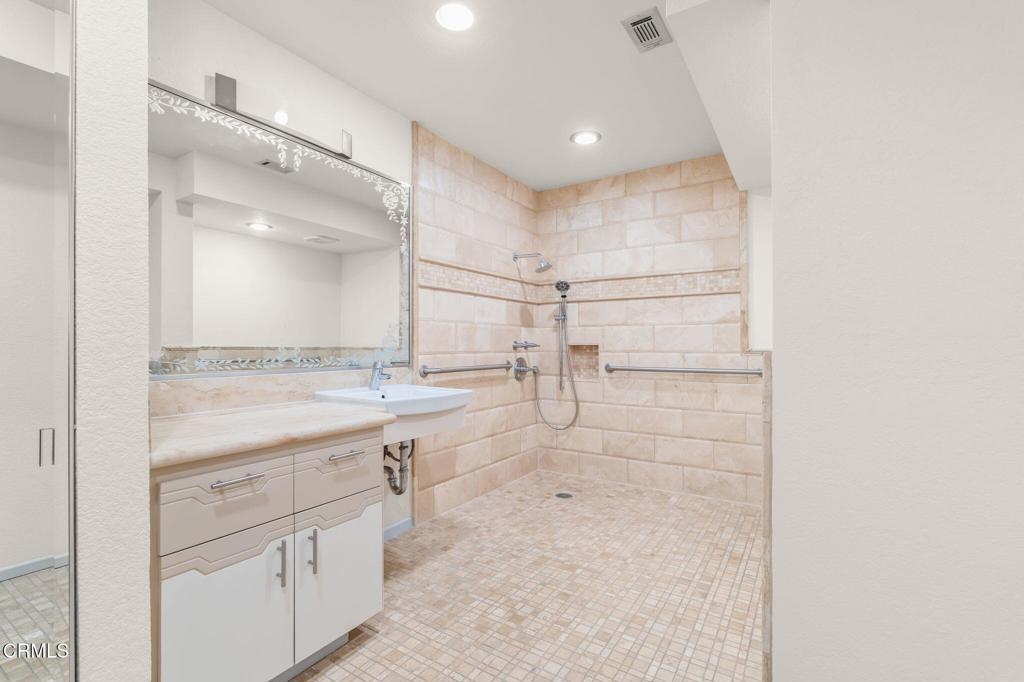 2202 Martinique Lane