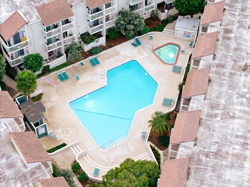 209 S Ventura Road 18