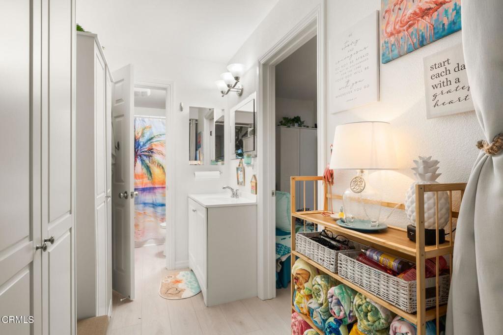 209 S Ventura Road 18