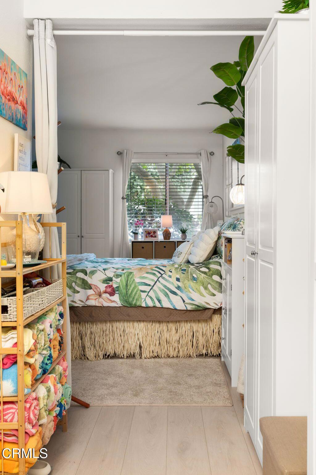 209 S Ventura Road 18