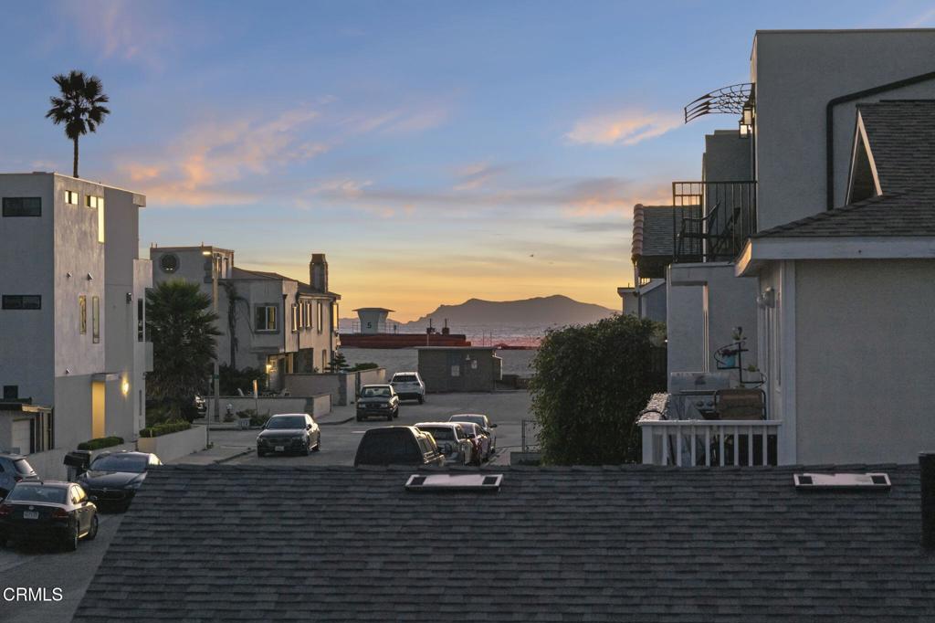 137 Santa Monica Avenue