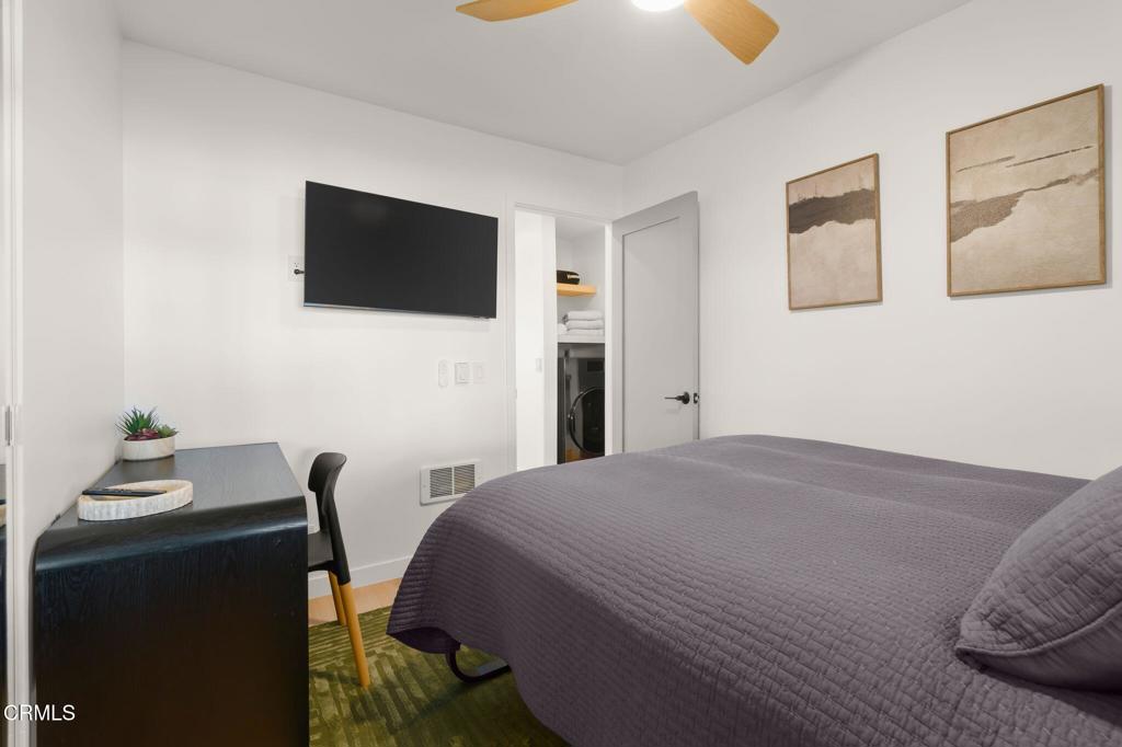 218 E Surfside Drive