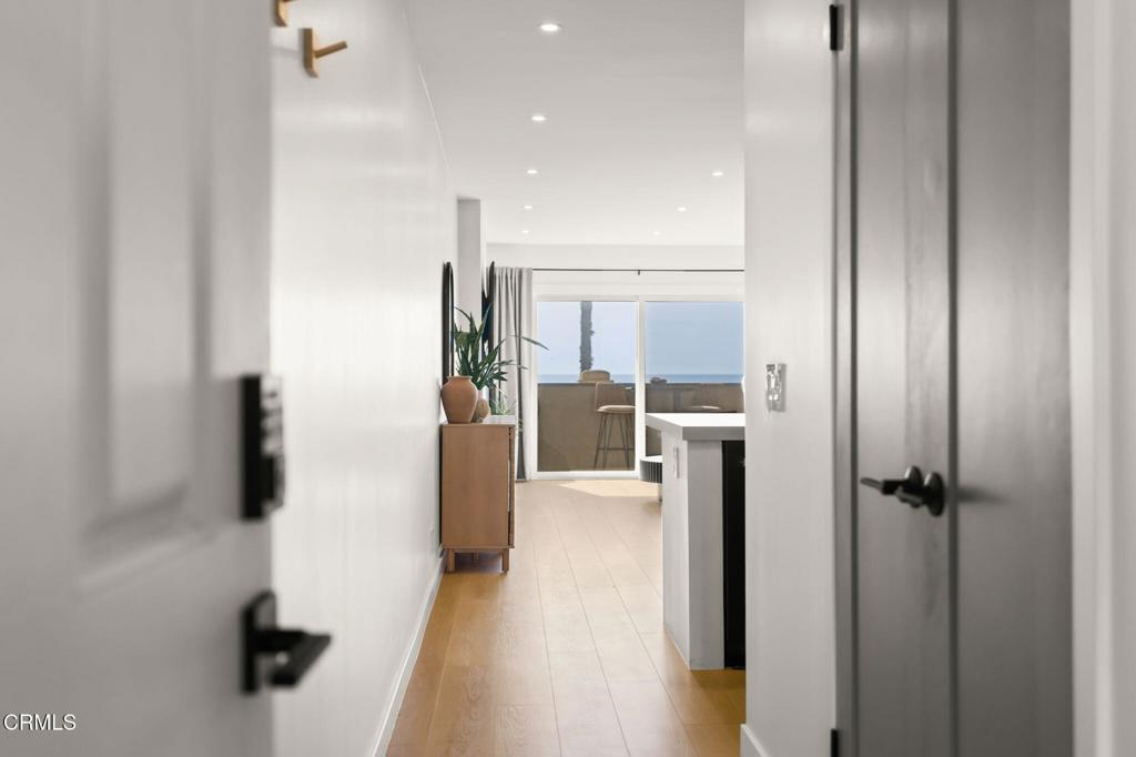 218 E Surfside Drive