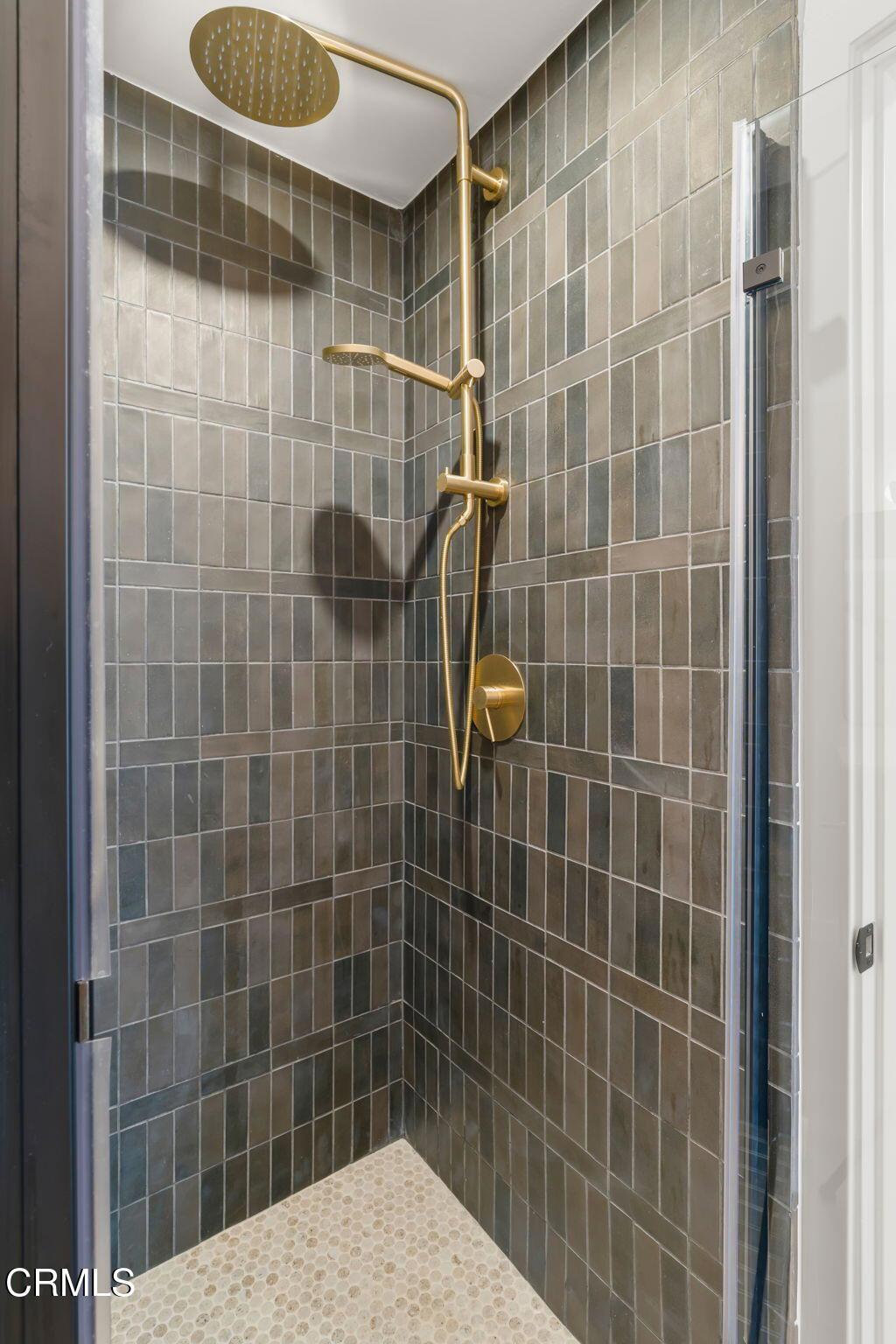 218 E Surfside Drive