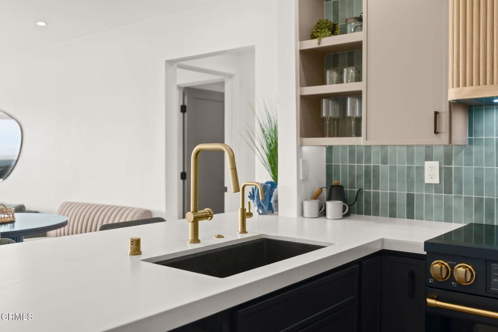 218 E Surfside Drive