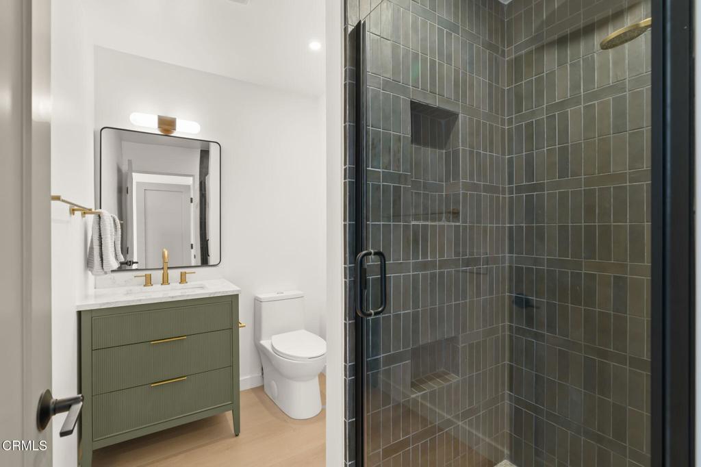 218 E Surfside Drive