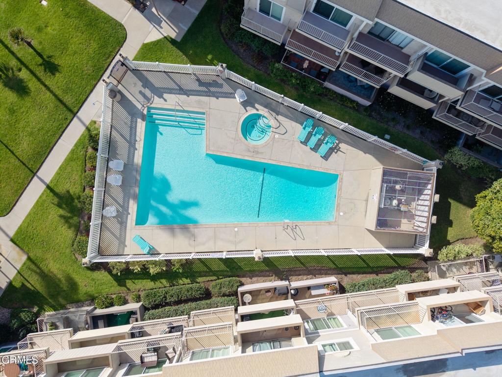 218 E Surfside Drive