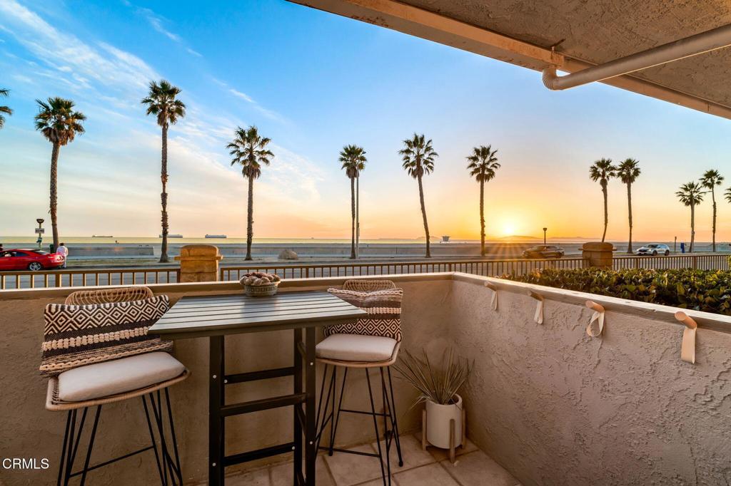 218 E Surfside Drive