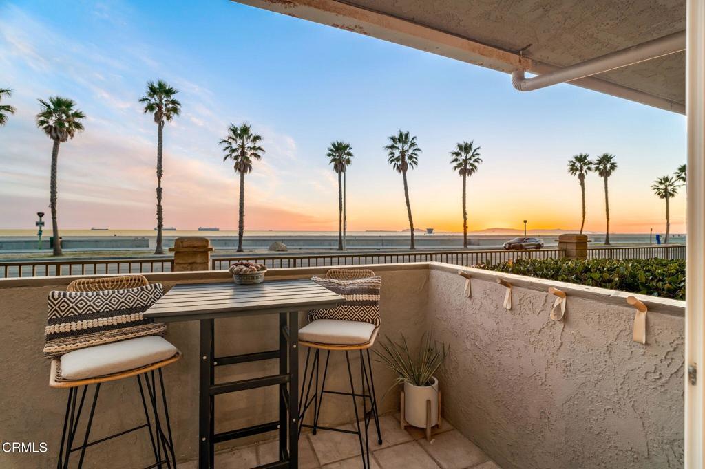 218 E Surfside Drive