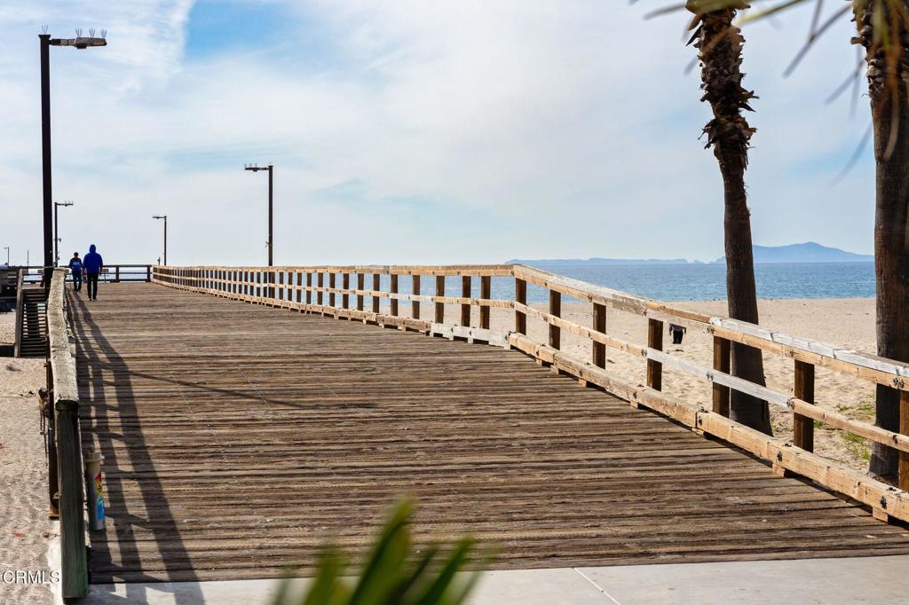 218 E Surfside Drive