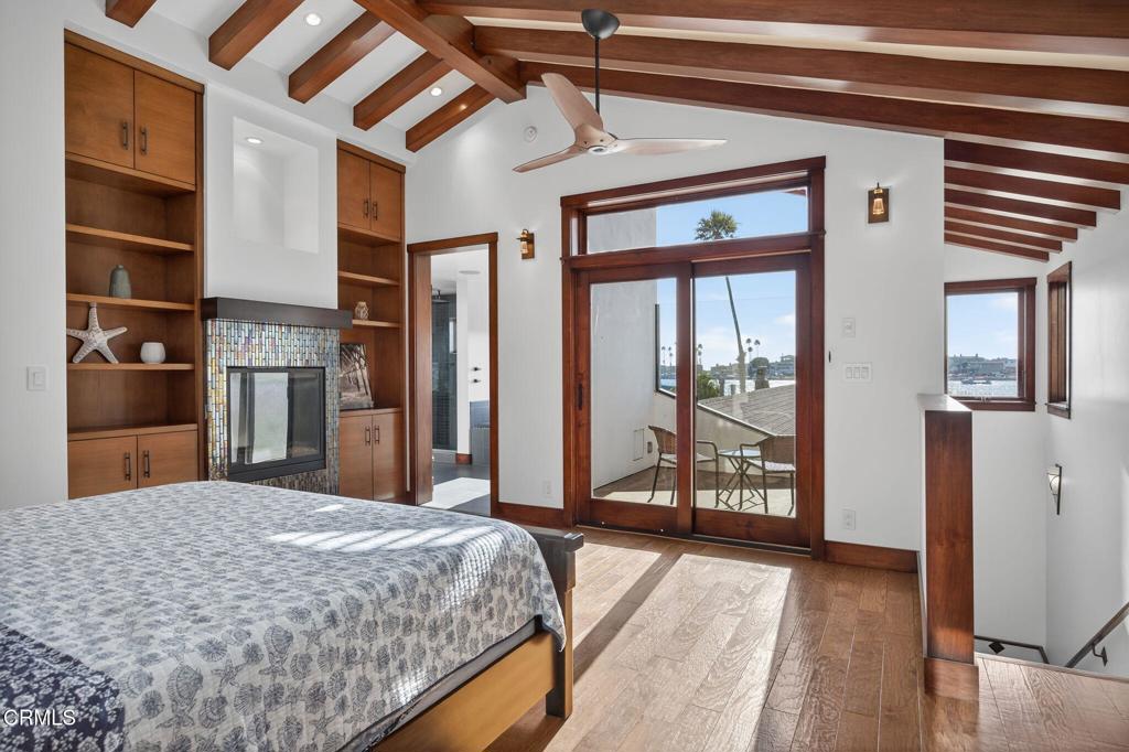 2916 Lakeshore Court