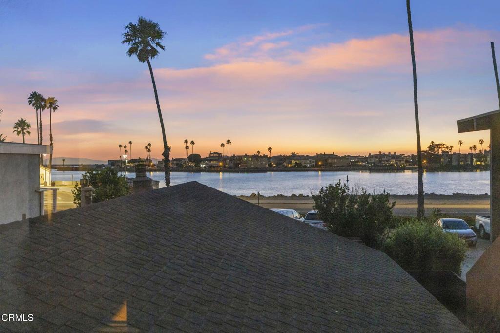 2916 Lakeshore Court