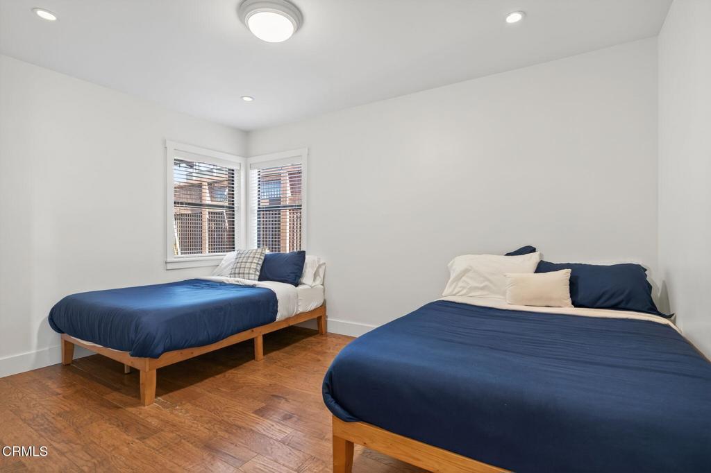 2916 Lakeshore Court