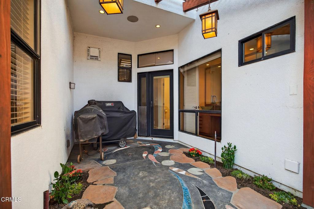 2916 Lakeshore Court