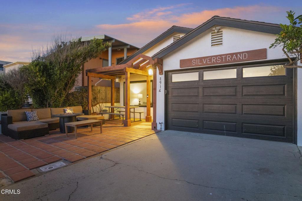 2916 Lakeshore Court