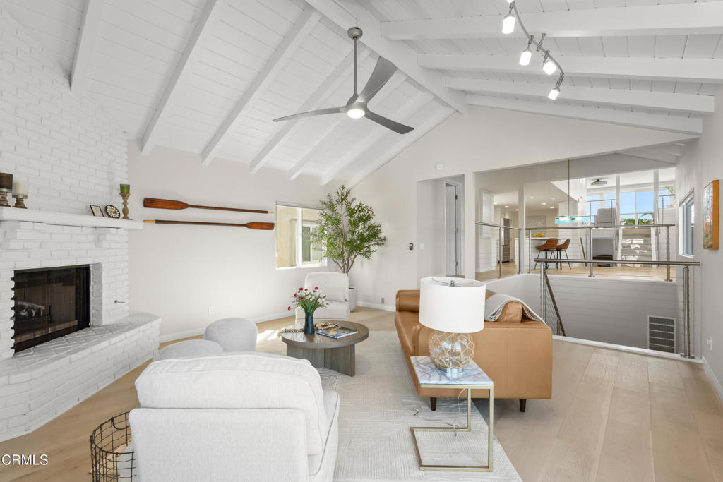 5040 Island View Street