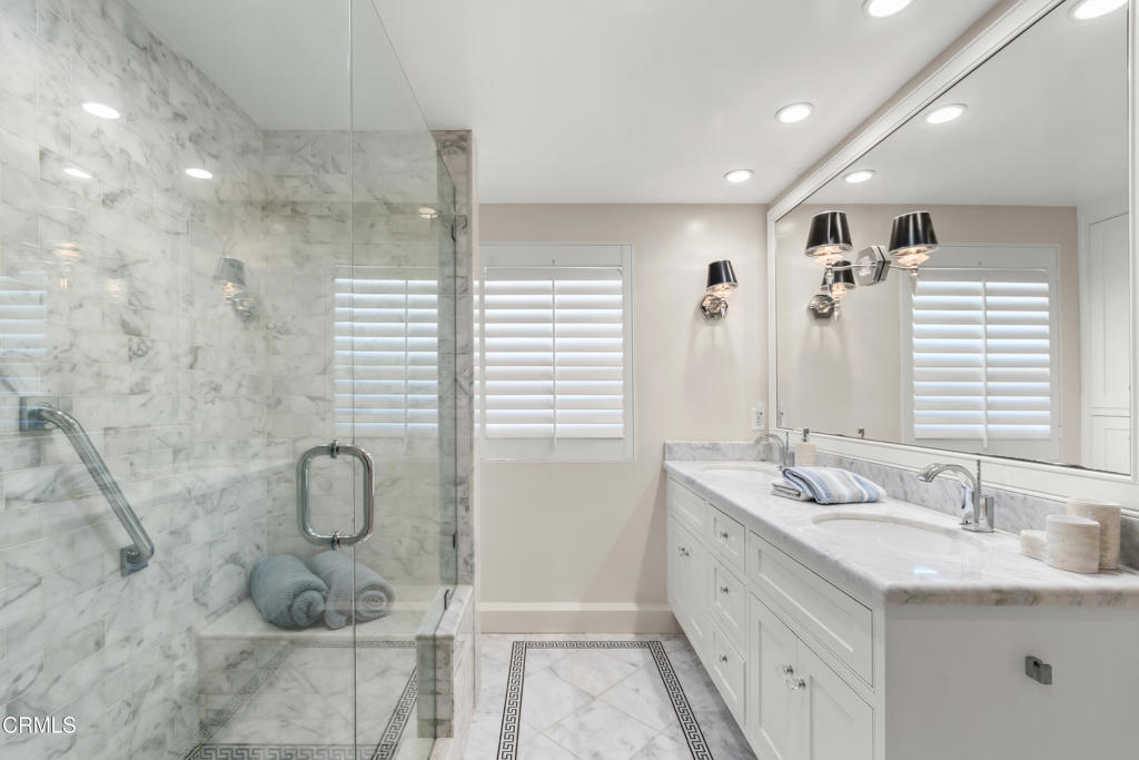 5040 Island View Street