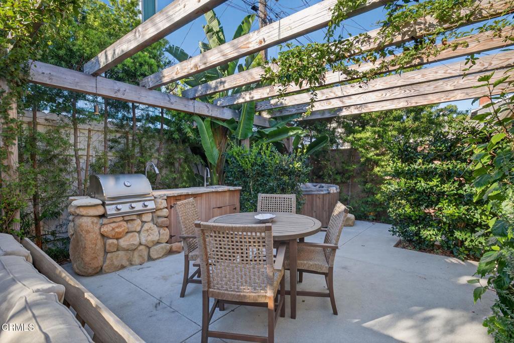 117 Tujunga Avenue