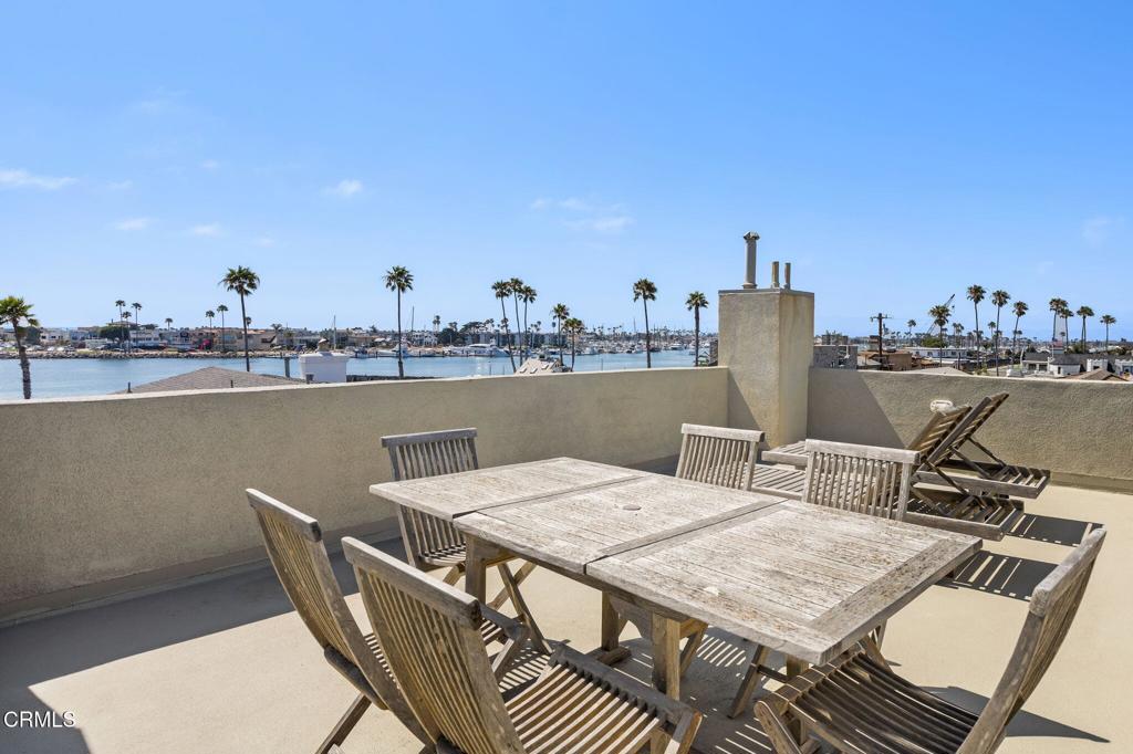 264 Hollywood Boulevard