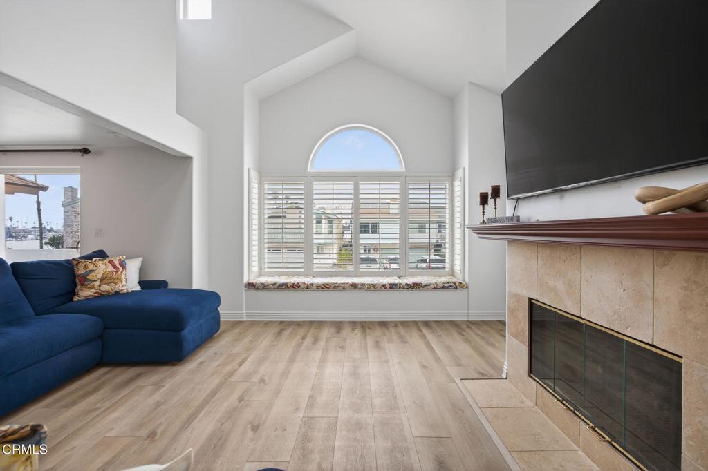 264 Hollywood Boulevard