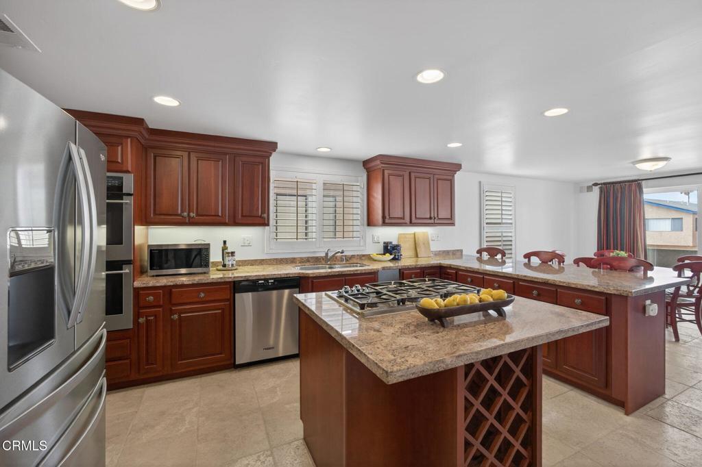 264 Hollywood Boulevard