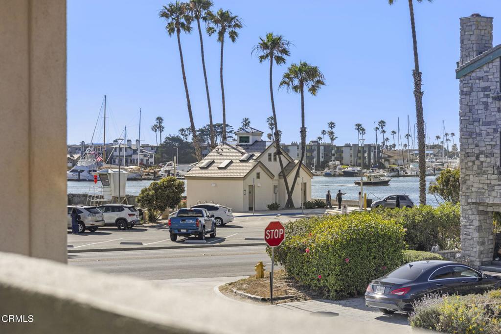 264 Hollywood Boulevard