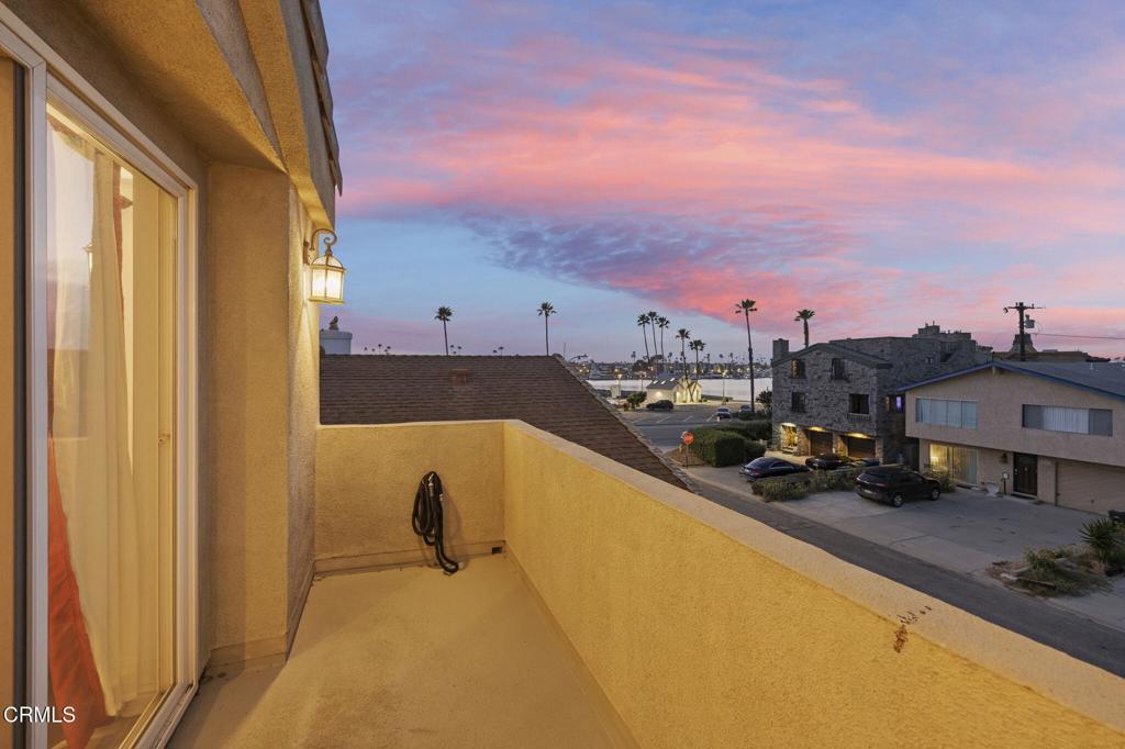 264 Hollywood Boulevard