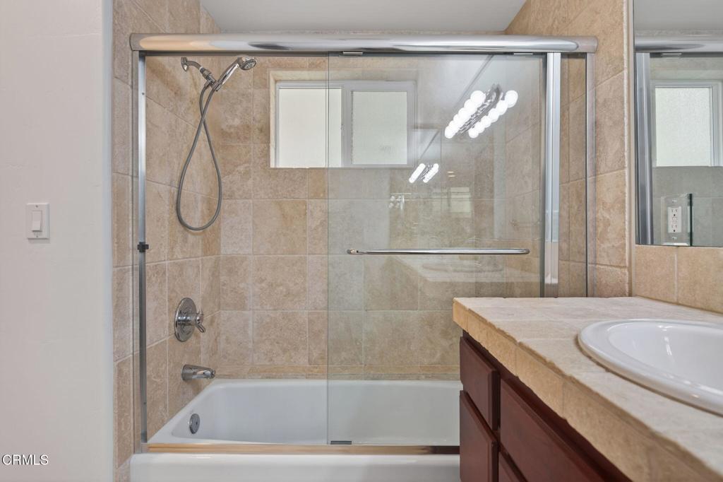 264 Hollywood Boulevard