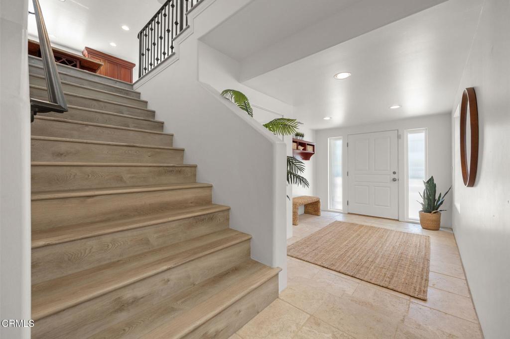 264 Hollywood Boulevard