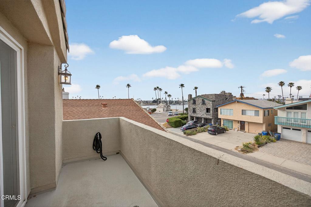 264 Hollywood Boulevard