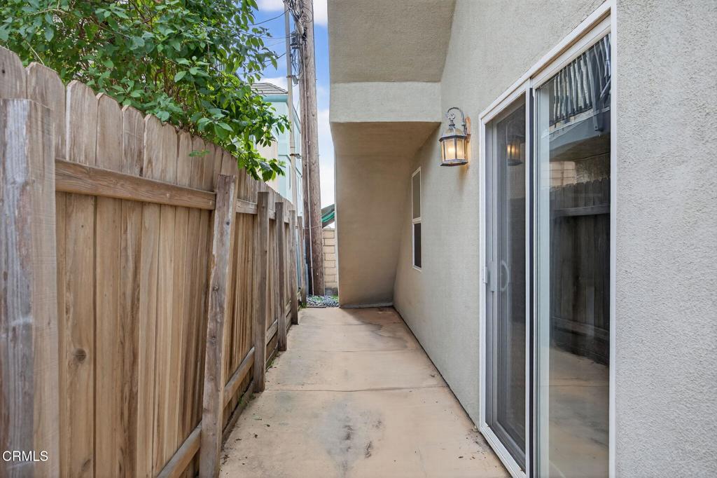 264 Hollywood Boulevard