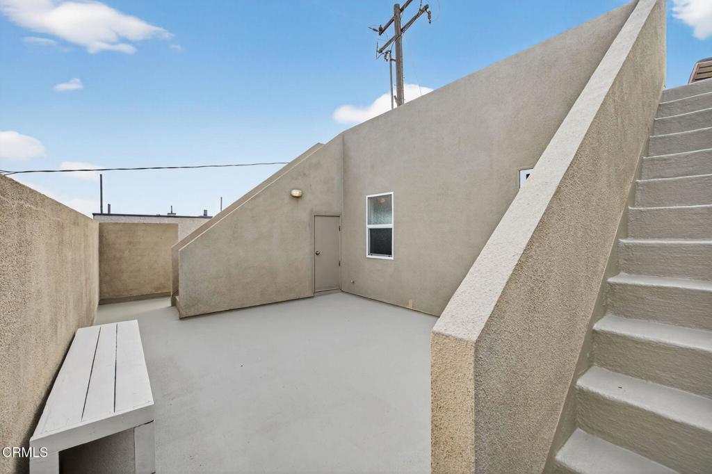 264 Hollywood Boulevard