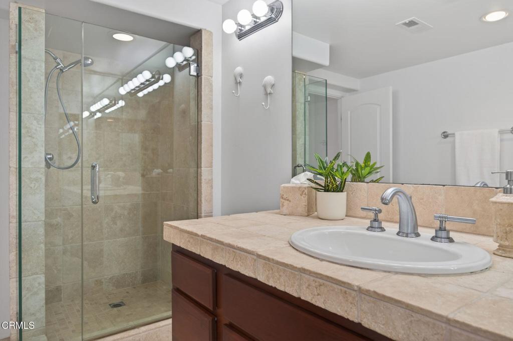 264 Hollywood Boulevard