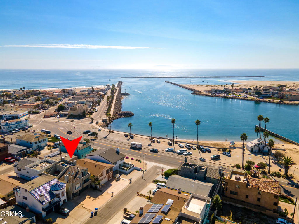 264 Hollywood Boulevard