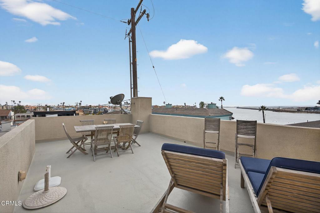 264 Hollywood Boulevard