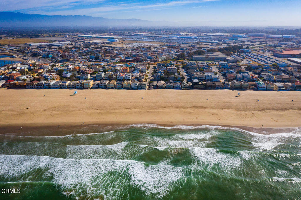 264 Hollywood Boulevard