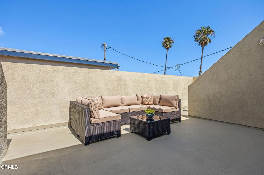 264 Hollywood Boulevard