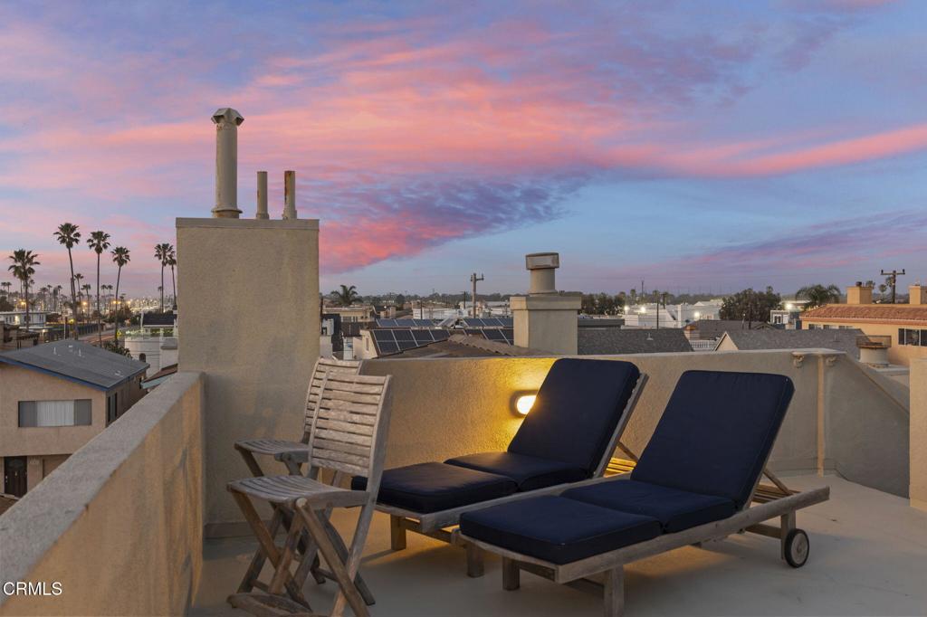 264 Hollywood Boulevard