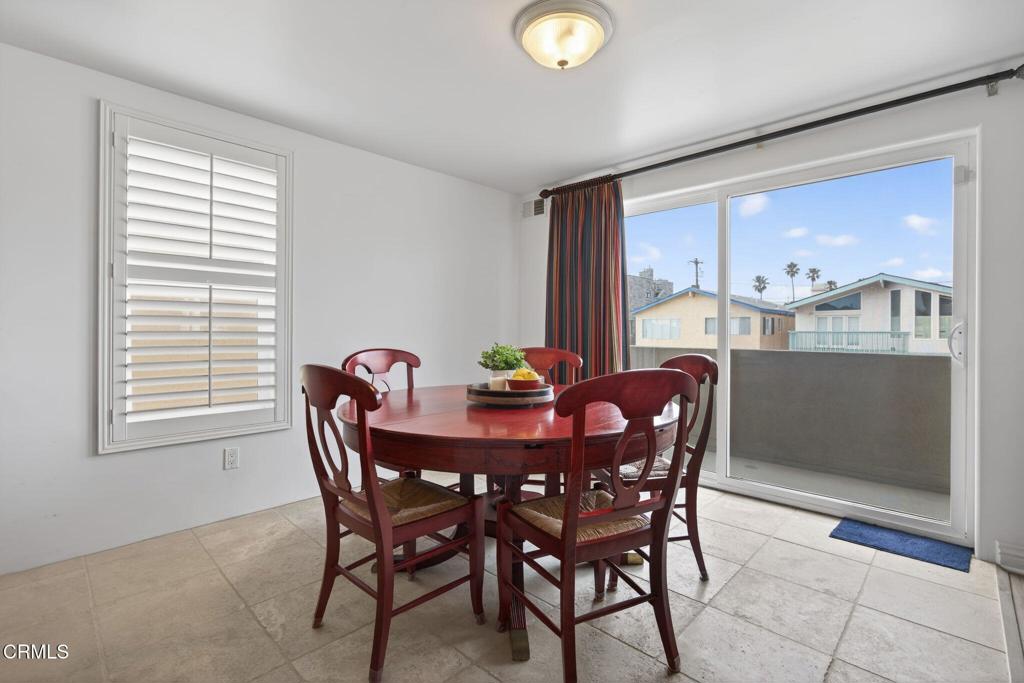 264 Hollywood Boulevard