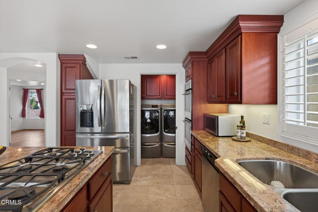 264 Hollywood Boulevard