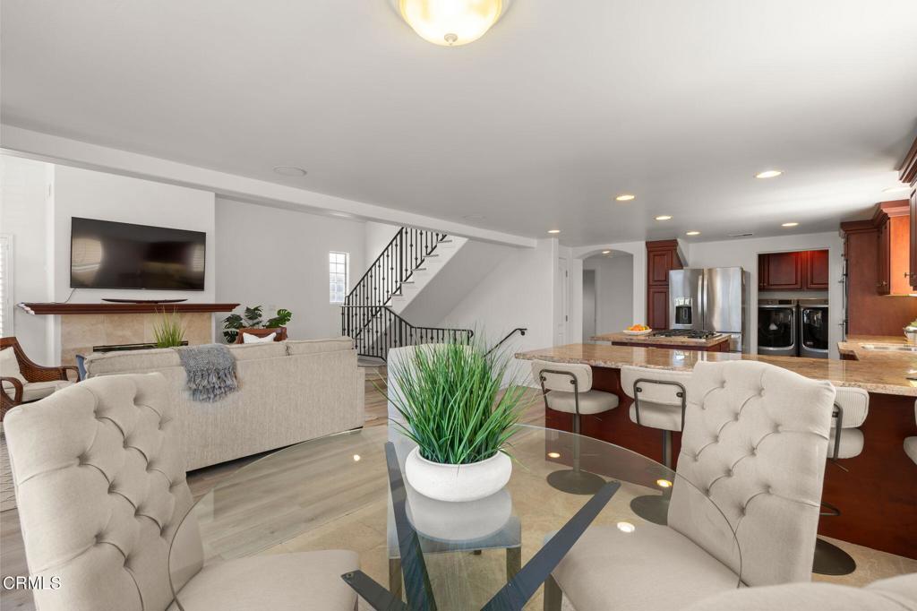 264 Hollywood Boulevard