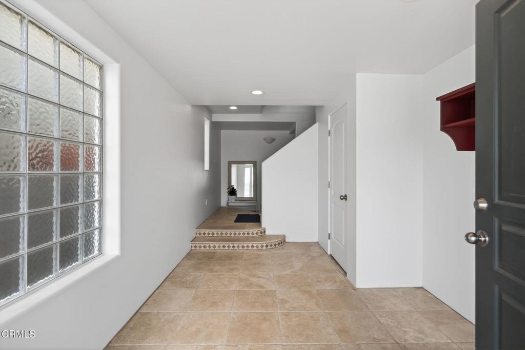 264 Hollywood Boulevard