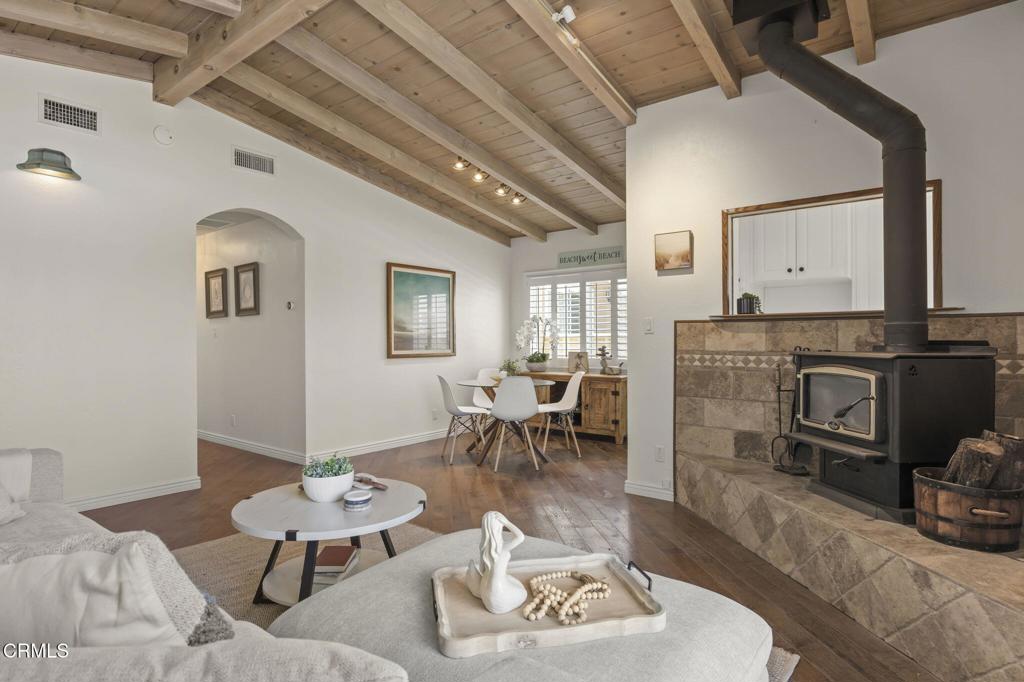 3715 Sunset Lane
